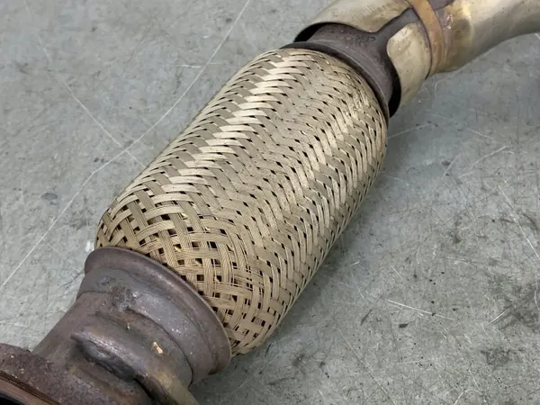 Collier de Tuyau d'Échappement Hyundai i30 2019 OEM 3921003AA5 image 5