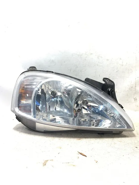 Opel Corsa C 2005 Faro delantero derecho image 2