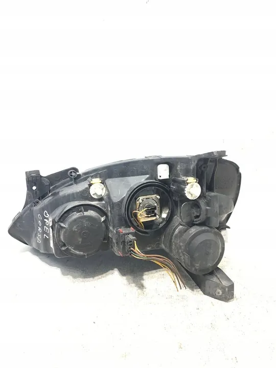 Opel Corsa C 2005 Faro delantero derecho image 3