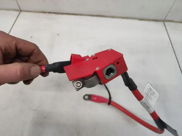 Pyrotekniinen plus-klemmi OEM 9214506 BMW 3 GT image 3