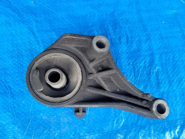 OPEL Meriva A Supporto Motore Anteriore 1.4 1.6 24416545 image 2