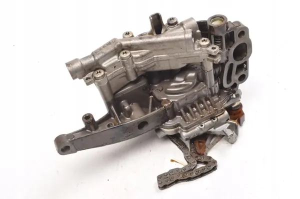 Mercedes öljypumppu OEM R2781810620 W205 3.0/4.0 image 2