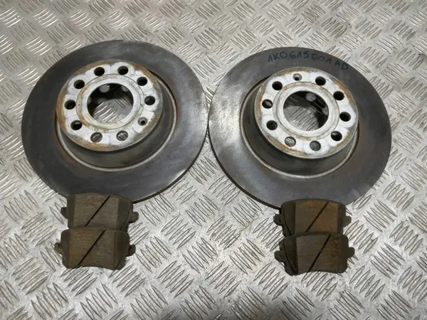 OEM 1K0615601AD Bremscheiben & Beläge Hinten Set image 2
