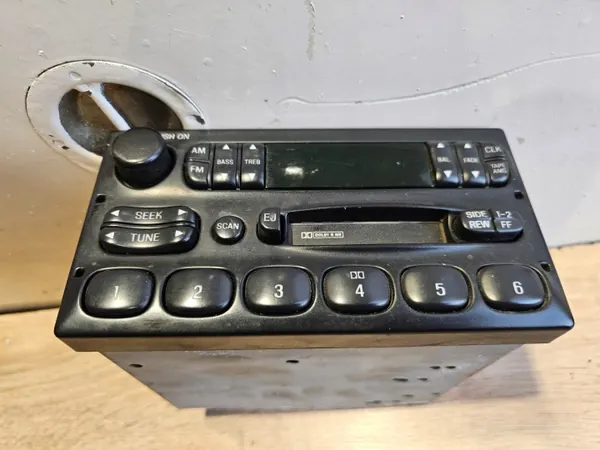 Lincoln Town Car Radio OEM F8VF19B132AA - Gebruikt image 3