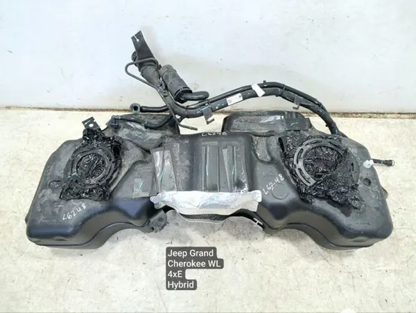 Bränsletank OEM 68379713AC för Jeep Grand Cherokee V 2022 image 2