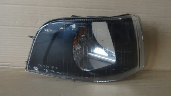 Indicador Frontal Direito VOLVO V40 30621832 image 2