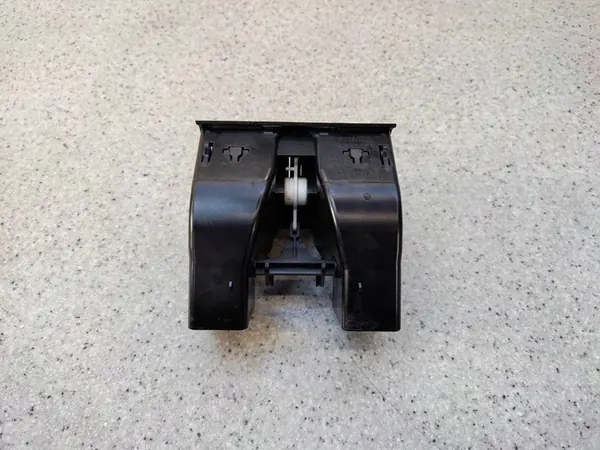 Grelha de ventilação traseira VW Touran II 1T0819203B image 3