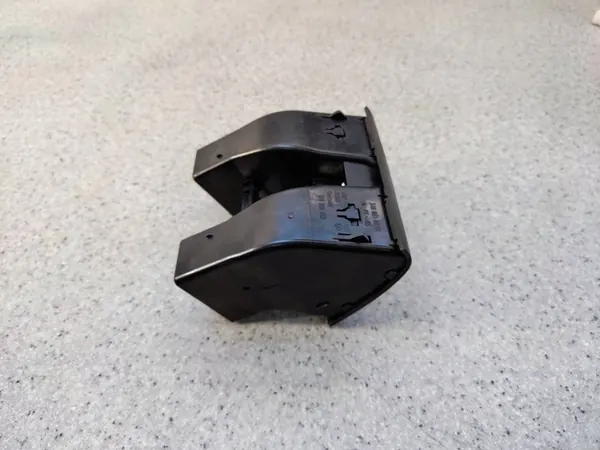 Grelha de ventilação traseira VW Touran II 1T0819203B image 5