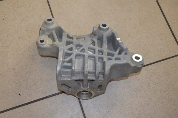 Support Moteur Droit OEM 68271526AC pour Jeep Wrangler JL image 2