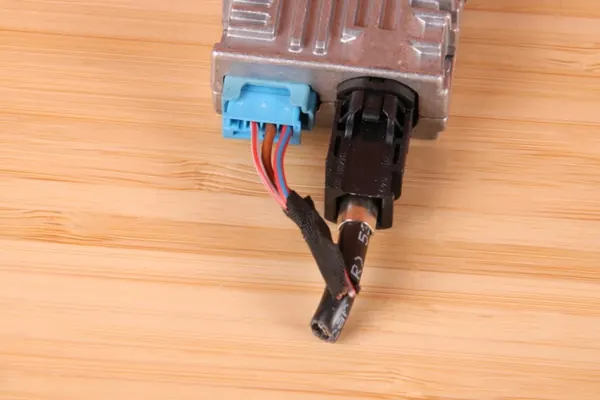 Port USB Double BMW 5A27DE6 - Pièce OEM Occasion image 5