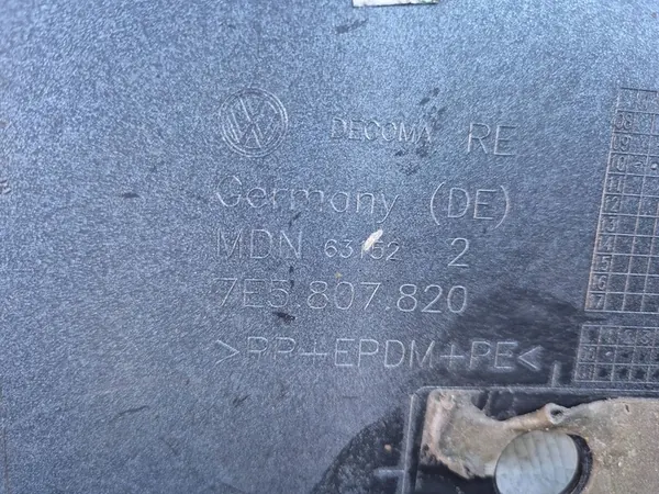 Canto do para-choque dianteiro direito VW Transporter T5 7E5807820 image 5