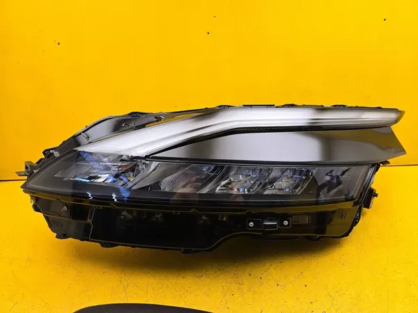 Nissan Qashqai J12 Vasemman Etuvalon Full LED Adaptivo image 9