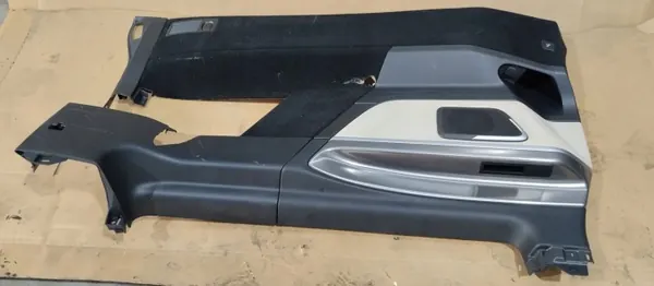 OEM BOCZEK TAPICERKA BAGAŻNIKA PRAWY TYŁ MERCEDES V KLASA W447 LONG image 2