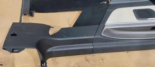 OEM BOCZEK TAPICERKA BAGAŻNIKA PRAWY TYŁ MERCEDES V KLASA W447 LONG image 9