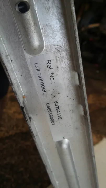 Radiador de agua BMW E46 Compact N46B18A 60784a image 4