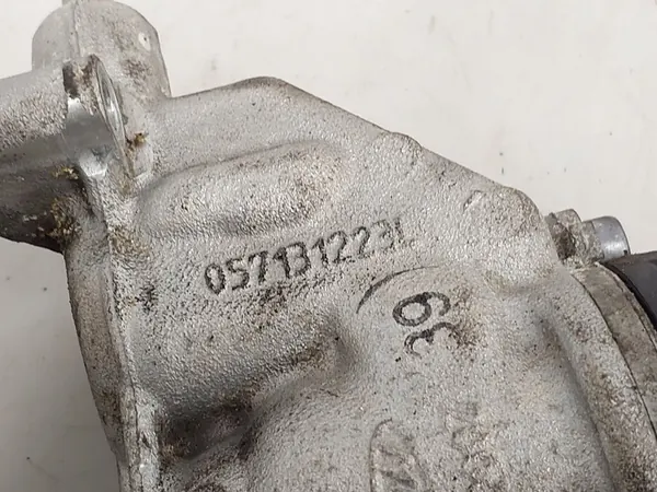 EGR-venttiilin liitin Audi A8 D4 4.2 TDI OEM 057131223L image 8