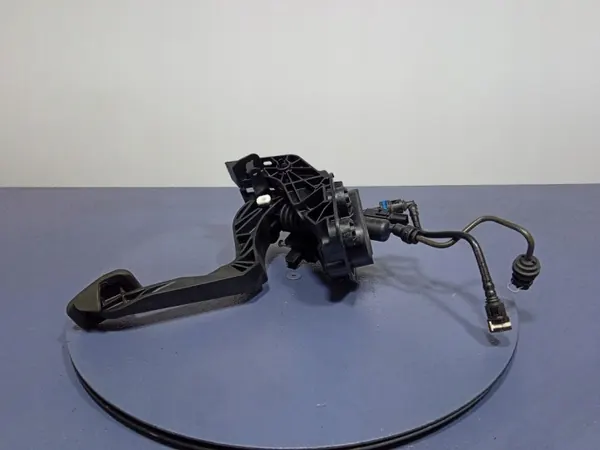 Ford Kopplingspedal OEM H1BC-7B633-C1G Puma MK2 image 4
