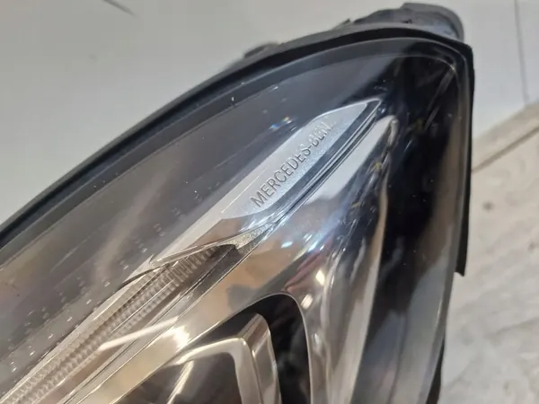 Linker Koplamp Mercedes GLA A156 W156 Lift image 3