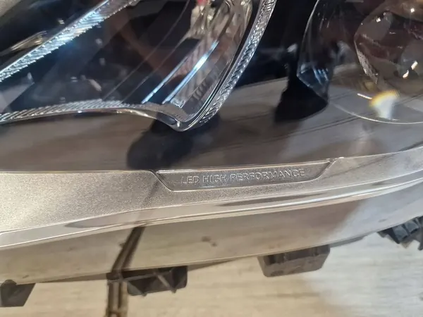 Linker Koplamp Mercedes GLA A156 W156 Lift image 5