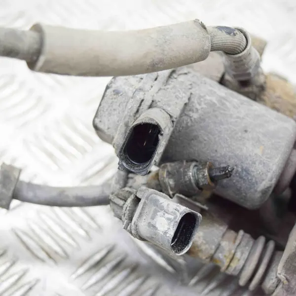 Audi A6 S6 C7 4G 2011 Vasemman Takajarrusatula OEM image 6