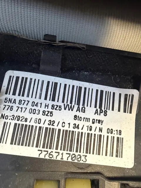 VW Tiguan II Panoramakatto OEM TIGUAN PODSUFITKA image 4