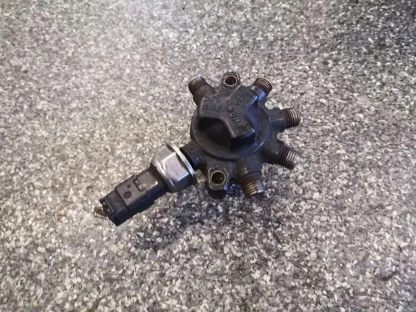 Rampe d'injection OEM 1S4Q9D280AD pour Renault Kangoo image 2