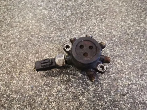 Rampe d'injection OEM 1S4Q9D280AD pour Renault Kangoo image 3