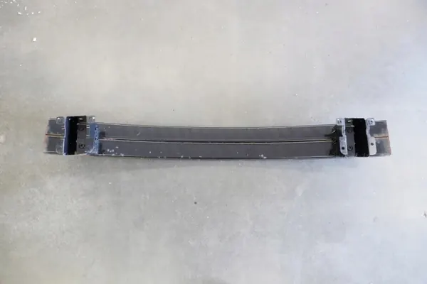 OEM 850305SA0A Viga parachoques trasera Nissan Leaf 2018 image 5