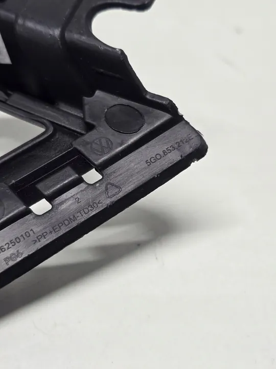 VW GOLF 7 Griglia Paraurti Destra 5G0853212E image 3