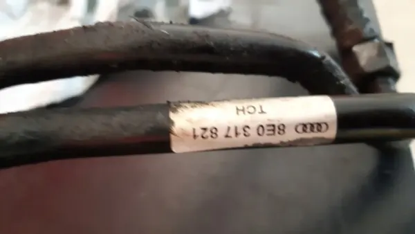 OEM 8e0317821 Lignes d'huile boîte pour Audi A4 B6 image 4