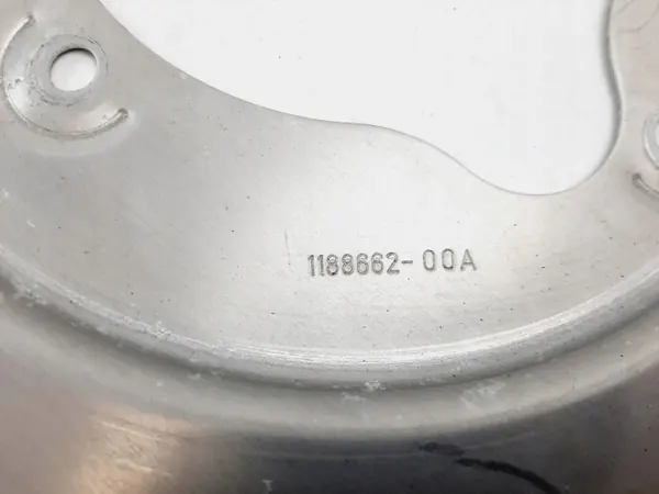 Tesla Model Y Achter remschild OEM 118866200A image 6