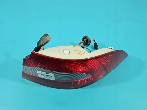 Luz Trasera Derecha Skoda Superb II HB 08-13 image 3