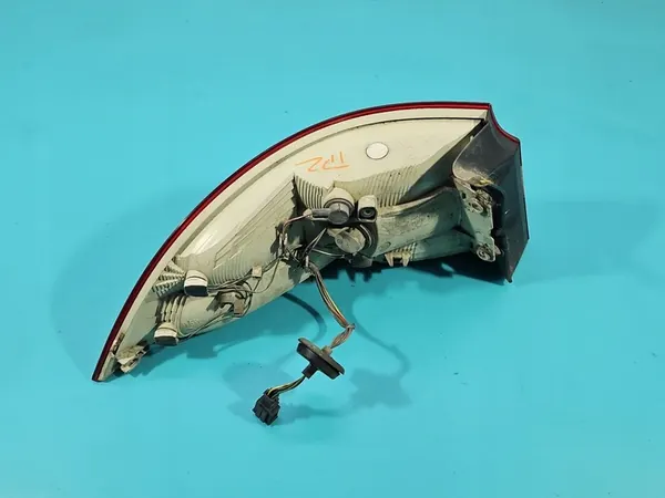 Luz Trasera Derecha Skoda Superb II HB 08-13 image 4