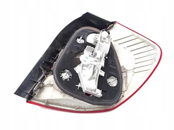 Luz trasera BMW 1 Series 2008 Hatchback Izquierda 6924501 image 4