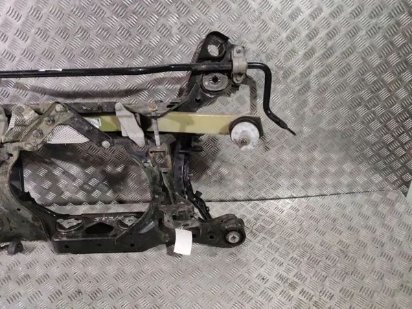 Volvo XC90 2016 Achter hulpframe OEM P31387165 image 3