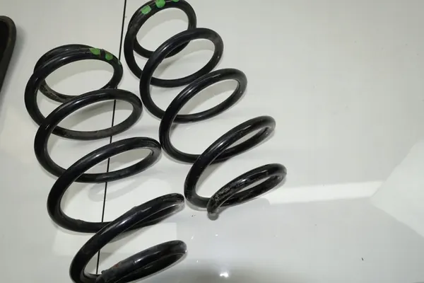 Molle posteriori Mercedes W176 A-Class image 4