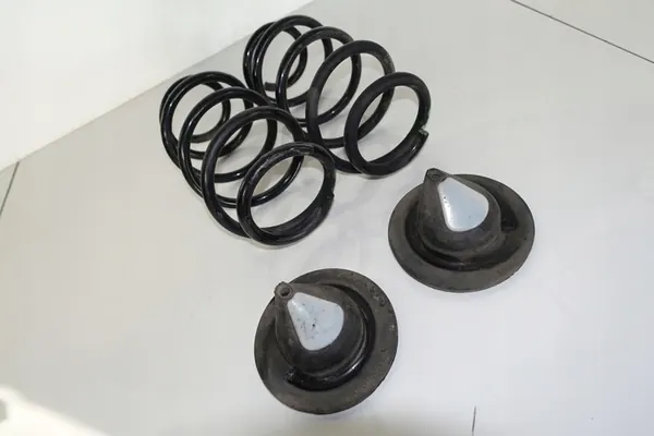 Molle posteriori Mercedes W176 A-Class image 6