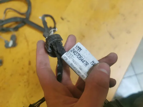 Renault Megane IV Fram PDC Kabel OEM 240706447R image 9