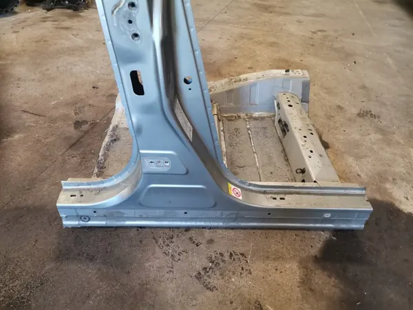 Pilier central droit Toyota Avensis T27 OEM bgfdefvb image 3