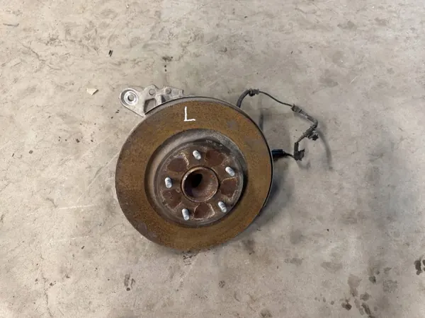 Chrysler Vorderradnabe OEM KSI21400 - Gebraucht image 2