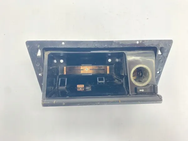 Voorste Asbak OEM POPIELNICZKA/SDV07628 Walnoot Mercedes W124 image 9
