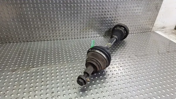 Linke Vorderachswelle OEM S26372741 - Gebraucht image 3