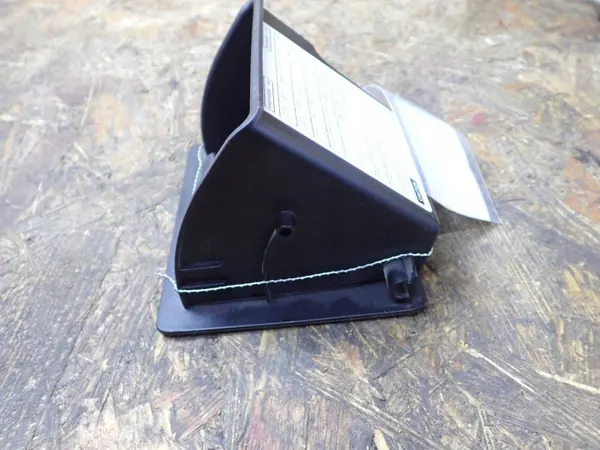 Sicherungskastenabdeckung Isuzu D-Max OEM 8974924372 image 4
