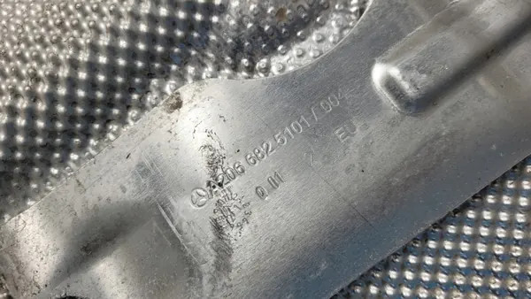 Mercedes W206 C220 värmesköld OEM A2066808202 image 6