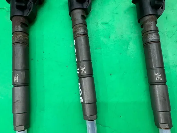 Inyector OEM 31303238 para Volvo S60 II V60 2.0D image 3