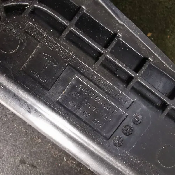 Compartimento suelo maletero Tesla Model Y OEM 1508656-00-F image 4