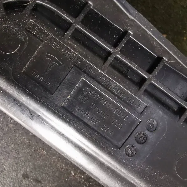 Compartimento suelo maletero Tesla Model Y OEM 1508656-00-F image 5