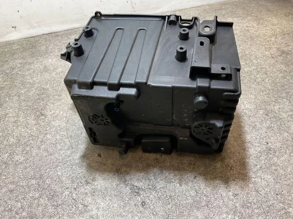 Base de batterie Ford OEM 20206A - État utilisé image 4