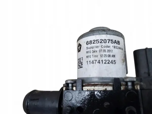 Pompe de circulation d'eau Jeep OEM 68252075AB image 5
