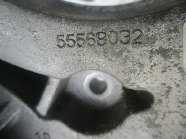 Vattenpump Opel Corsa D Astra H J Meriva B Mokka image 6